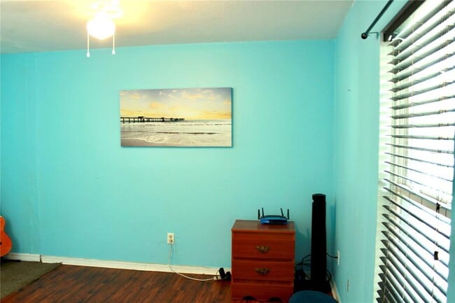 Building Photo - 412 Everwood Dr