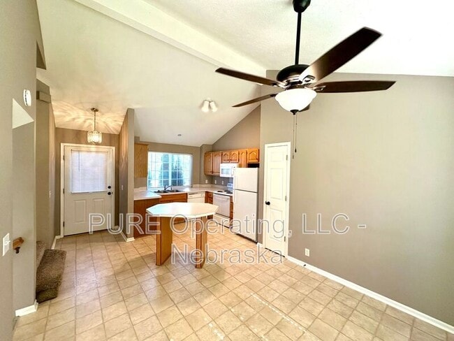 Building Photo - 1009 Bison Cir