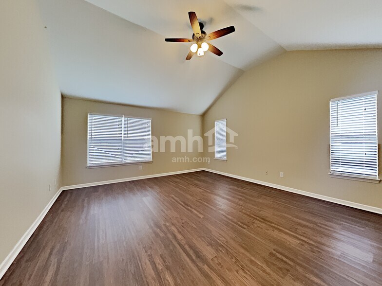 Building Photo - 1209 Bending Creek Dr
