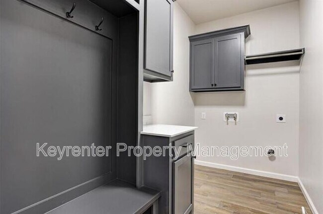 Building Photo - 2609 Dalewood Pl