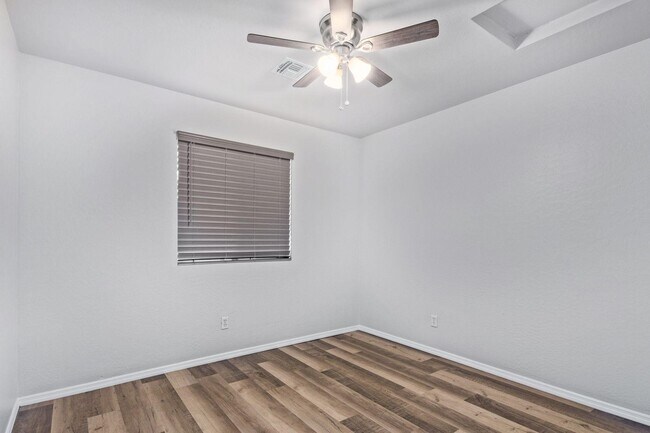 Building Photo - 6417 S 10th St