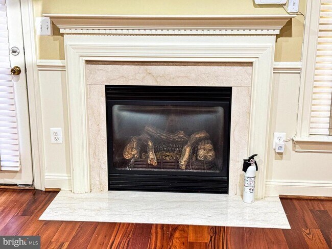 Building Photo - 6403 Velliety Ln