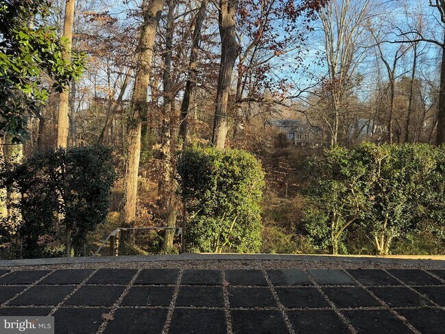 Building Photo - 5206 Easton Dr