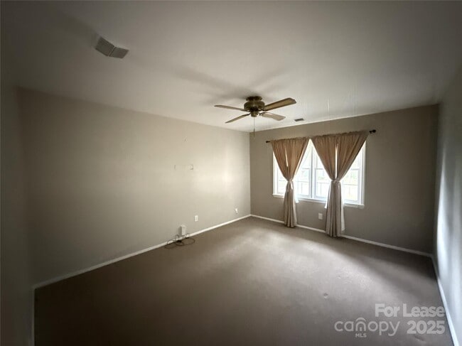 Building Photo - 118 Manning Dr