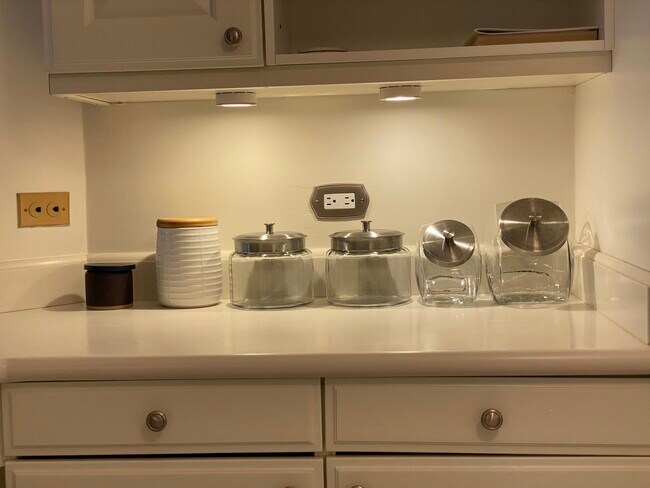 Kitchen - 1080 S Beretania St