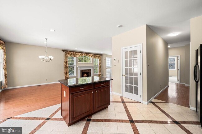 Building Photo - 120 Elizabeth Ct