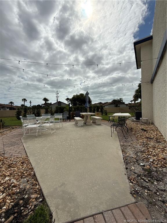 Building Photo - 1561 NE 12th Terrace