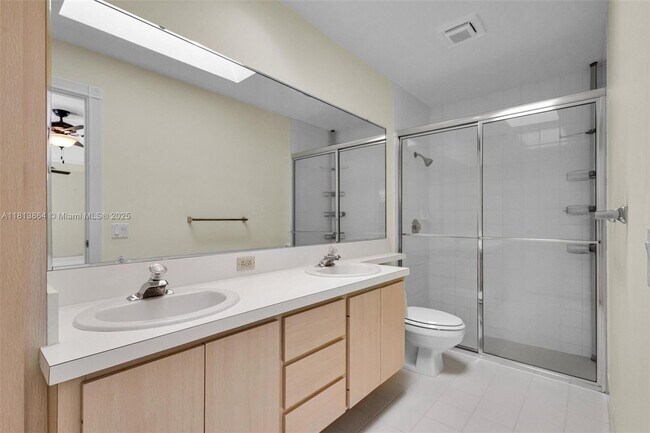 Building Photo - 2904 Pin Oak Ct