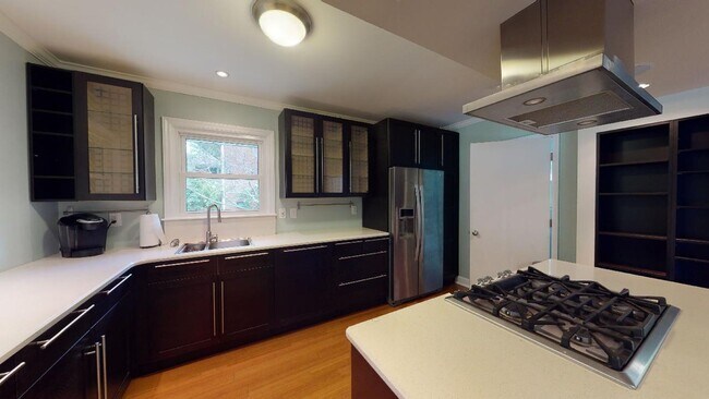 Building Photo - 419 Webster Pl