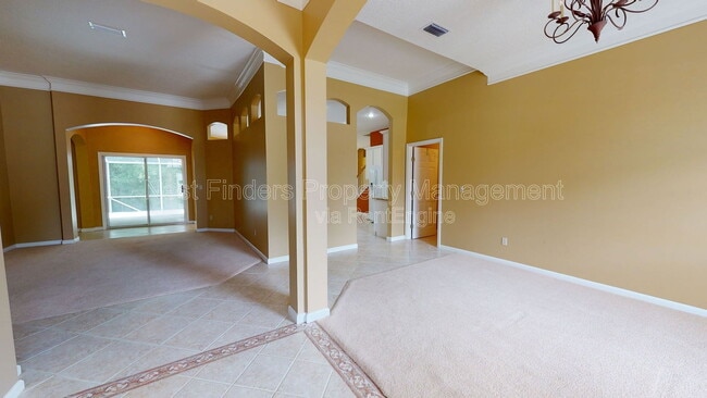 Building Photo - 11861 Lake Fern Dr