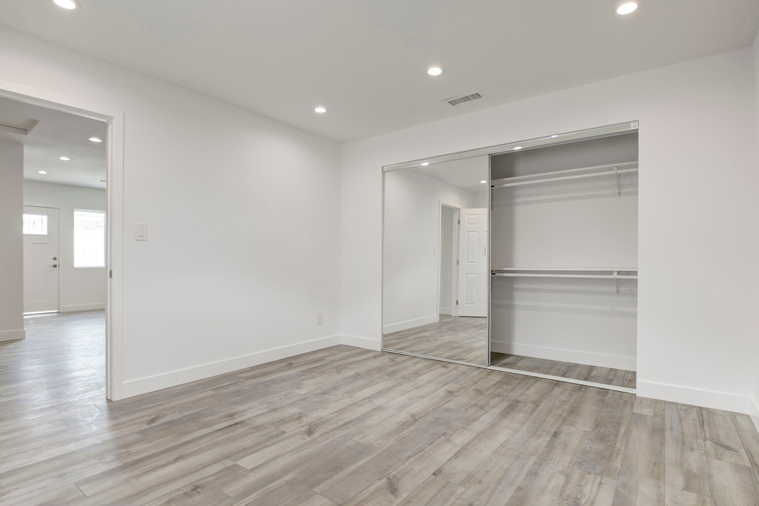 Building Photo - 11324 Haskell Ave