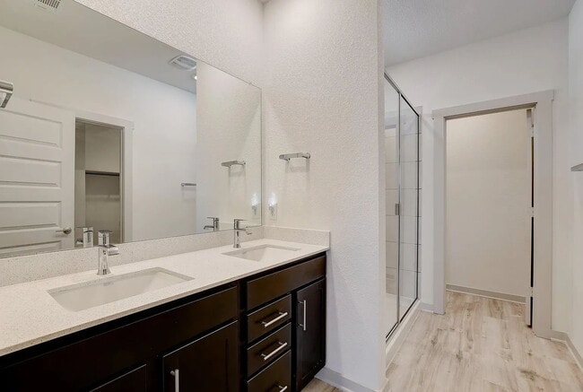 Building Photo - 121 Fairfax Ave