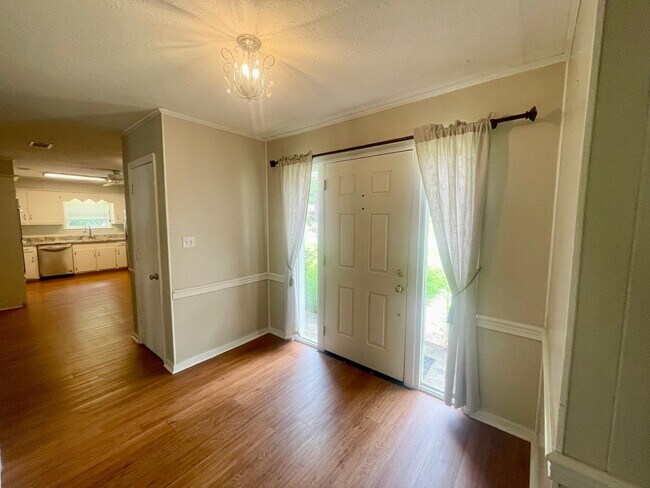 Building Photo - 3/2 for Rent in Madison!