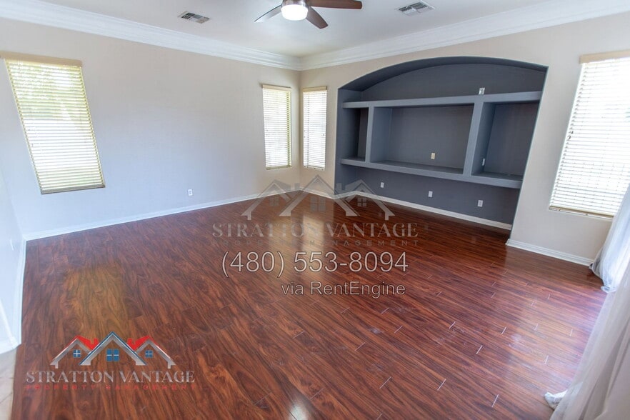 Building Photo - 7401 N 85th Ln