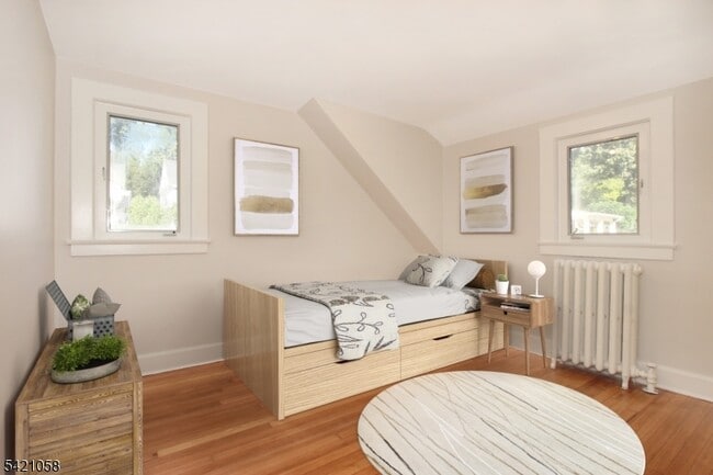 Building Photo - 10 Lincoln St