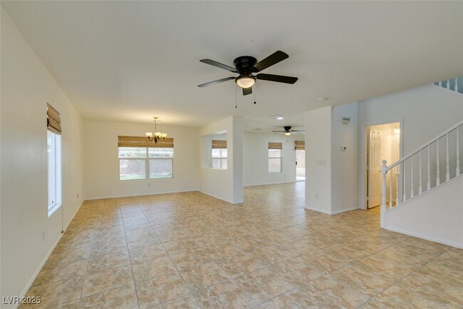 Building Photo - 210 Lynbrook St