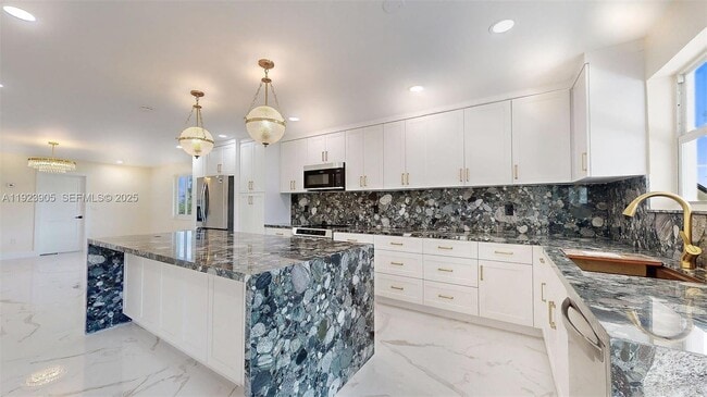 Building Photo - 3801 SW 132nd Ave