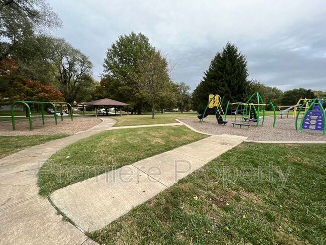 Building Photo - 7801 Ruskin Way