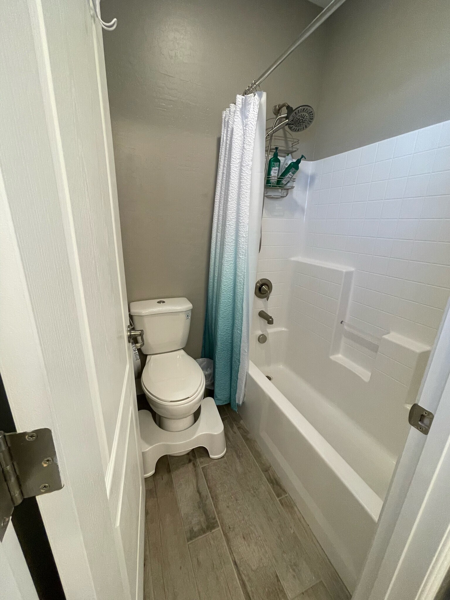 bathroom 2 - 10647 Marble Arch St