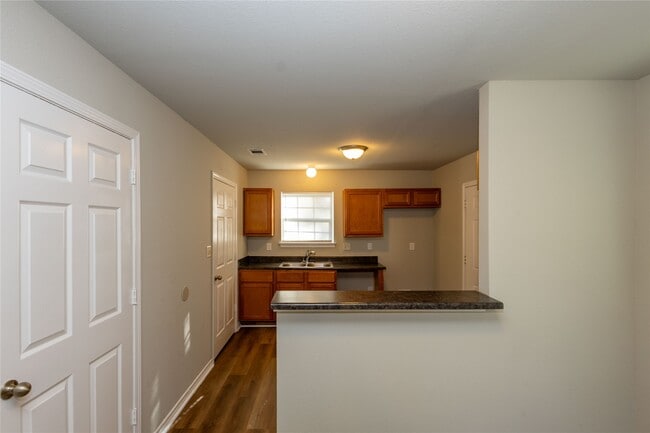 Building Photo - 4120 Brandon Ave