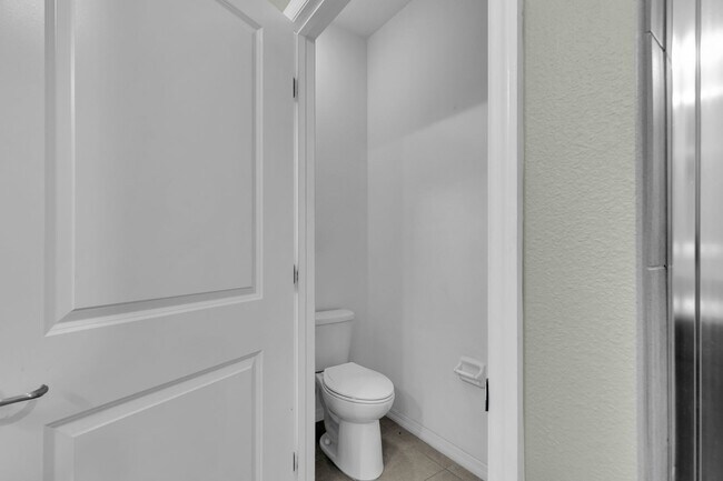 Building Photo - 3/2 Home In Upscale 55+ Gated Community