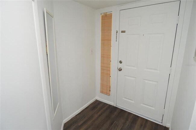Building Photo - 8742 Mallard Reserve Dr