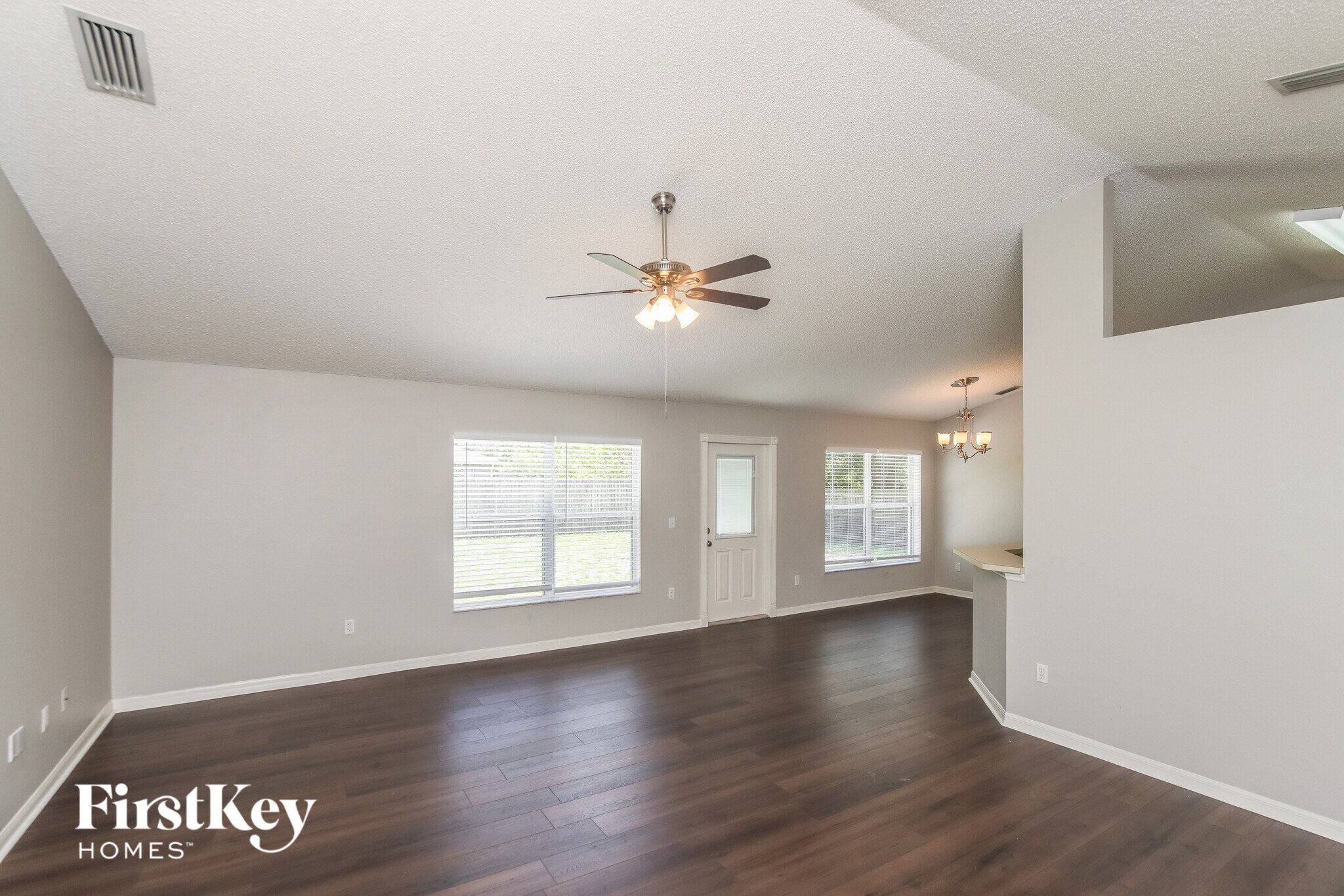 Building Photo - 826 Tedder Rd SE