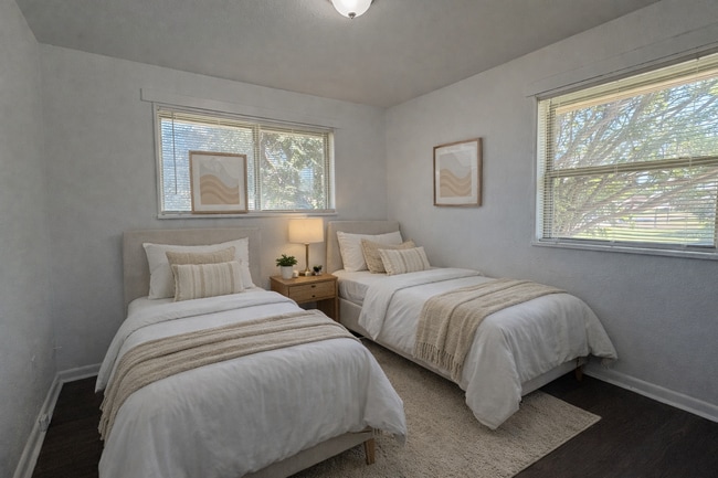 Building Photo - 2333 Becker Pl