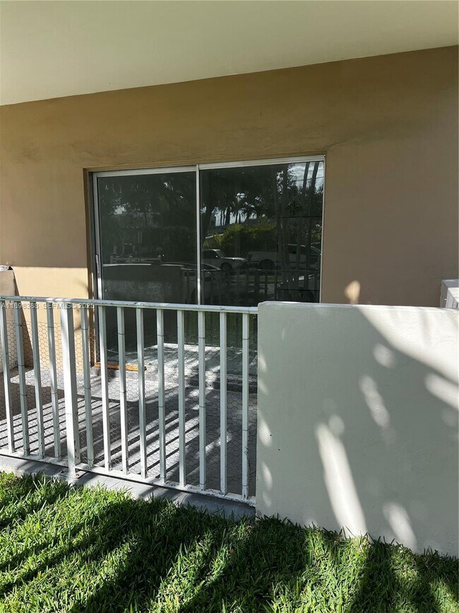 Building Photo - 1455 N Treasure Dr