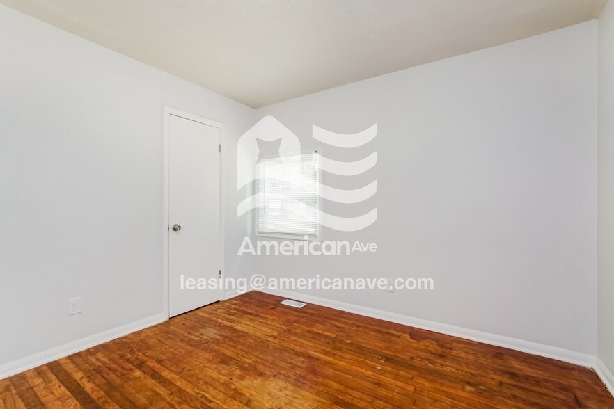Building Photo - 670 Stoneykirk Dr