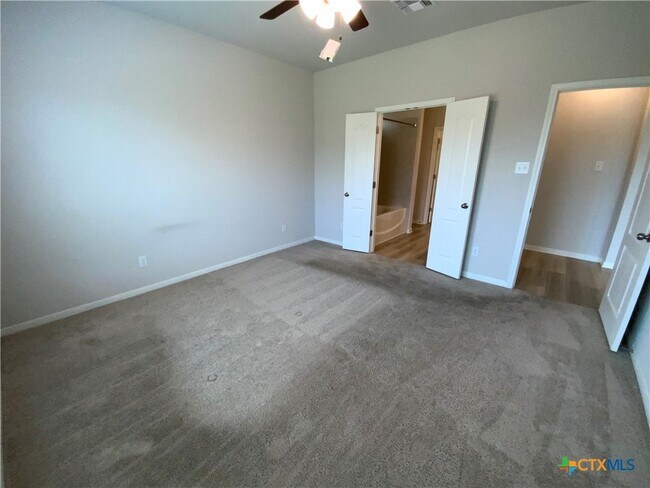 Building Photo - 2212 Clove Ct