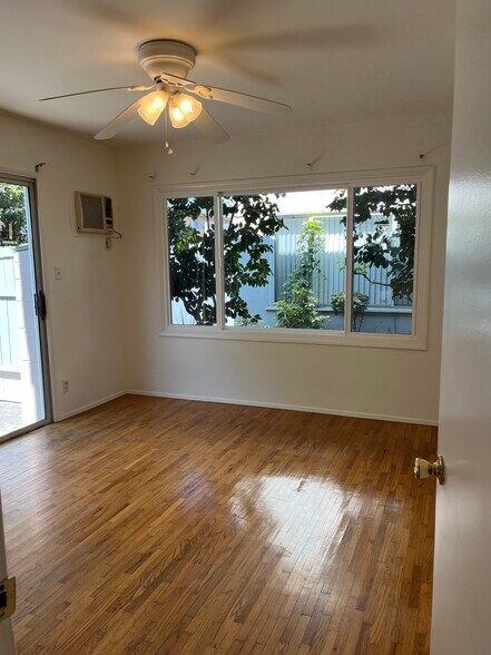 Building Photo - 5319 Radford Ave