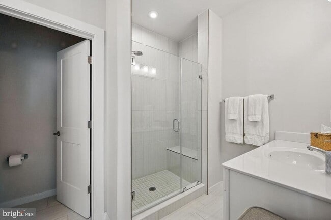 Building Photo - 44623 Wolfhound Sq