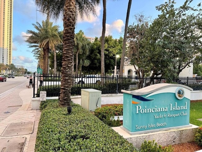 Building Photo - 336 Poinciana Island Dr