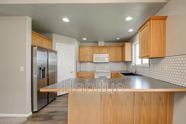 Building Photo - 13350 W Fringetree St