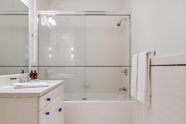 Building Photo - 6256 Dry Creek Rd