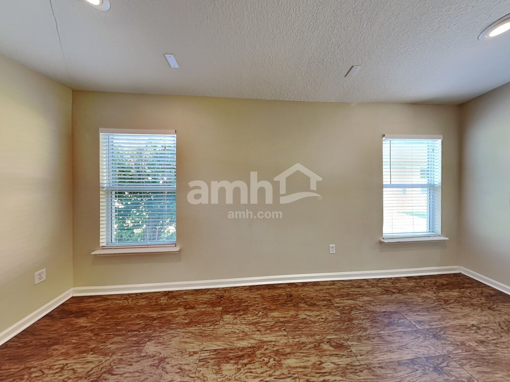 Building Photo - 12607 Wooded Bluff Ct