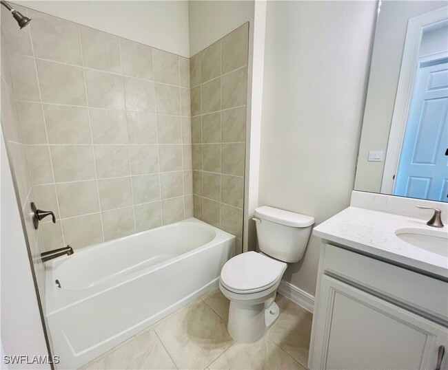 Building Photo - 850 Enbrook Lp