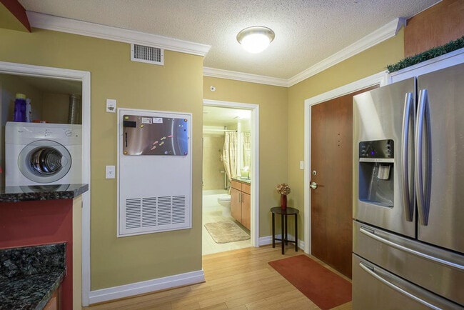 Building Photo - 912 F St NW