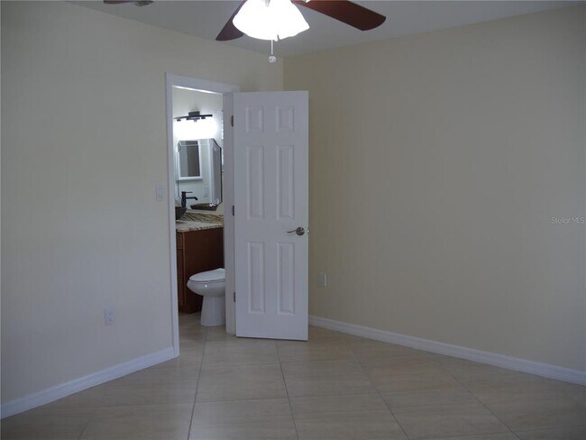 Building Photo - 3026 Vinson Ave