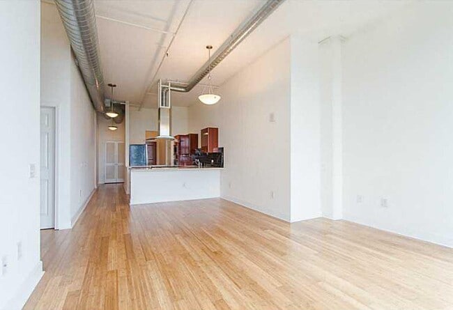 Building Photo - 3820 Roswell Rd NE