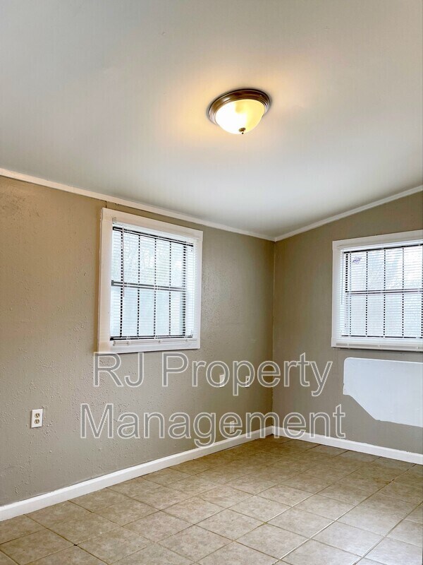 Building Photo - 3268 E Rosita Cir