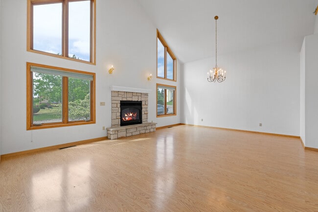 Building Photo - 1132 Enchantment Rd