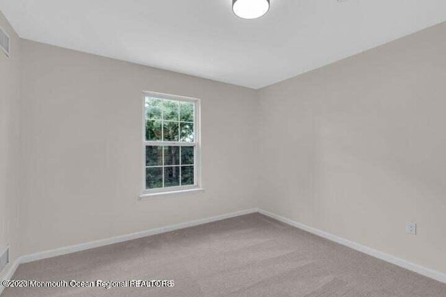 Building Photo - 380 Sapphire Dr