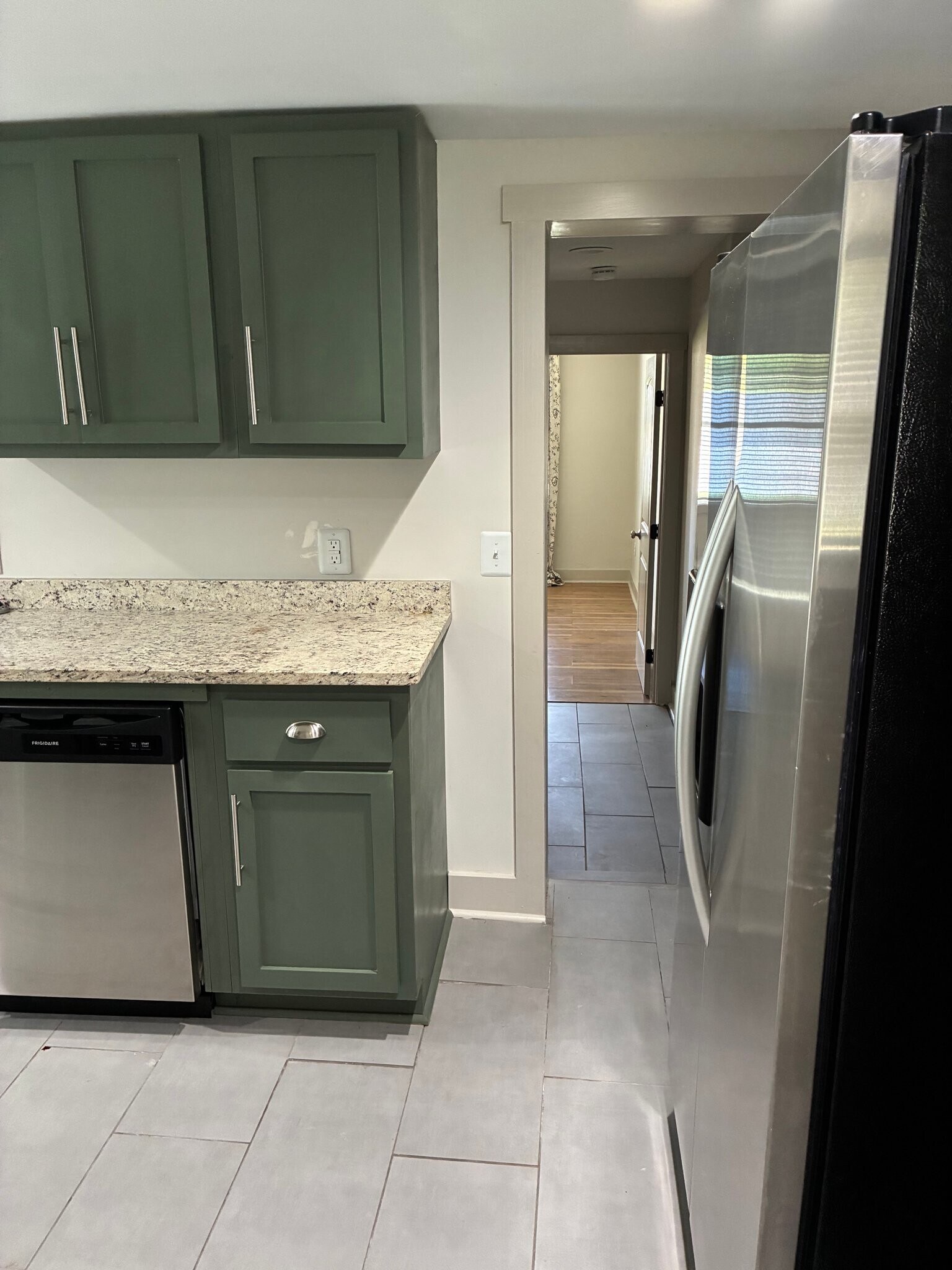 Building Photo - 528 N Royal Ave