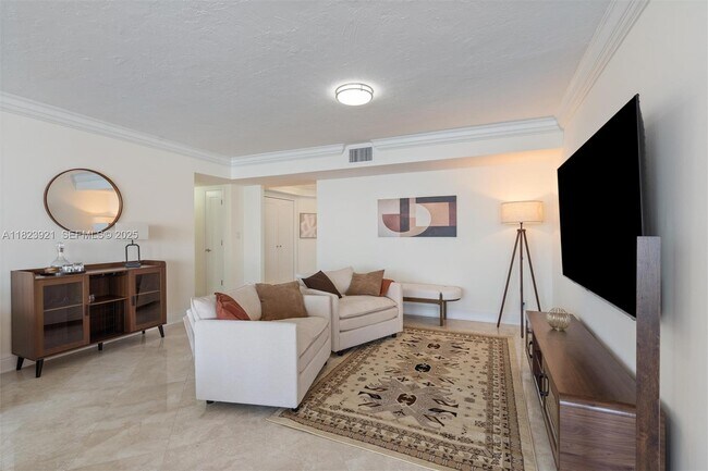 Building Photo - 2200 S Ocean Ln