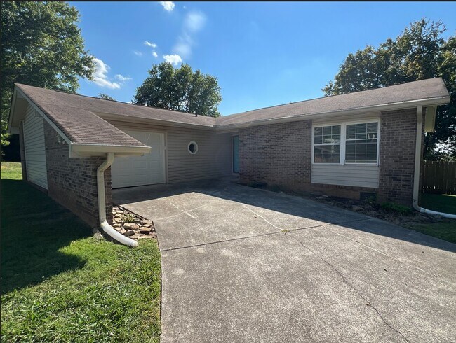 Primary Photo - 2805 Big Bend Dr