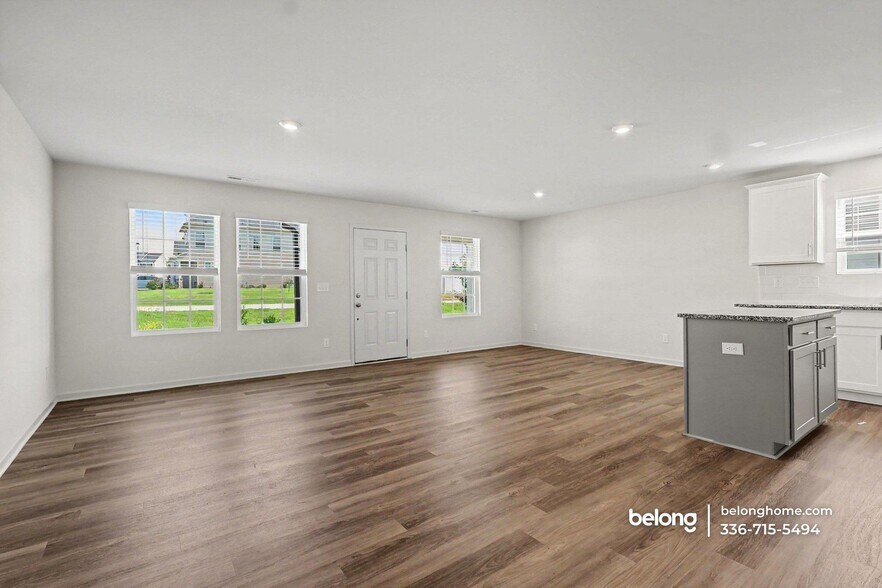 Building Photo - 385 Dasu Dr