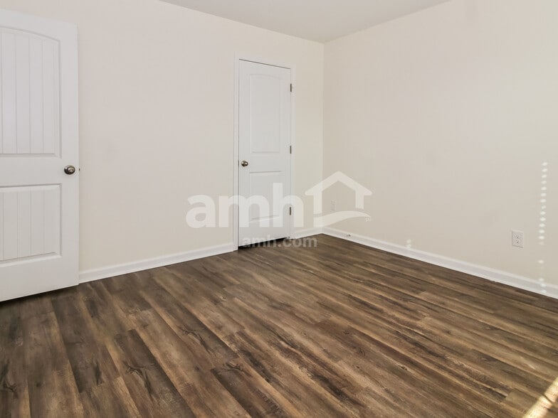 Building Photo - 999 Jt Westfield Dr