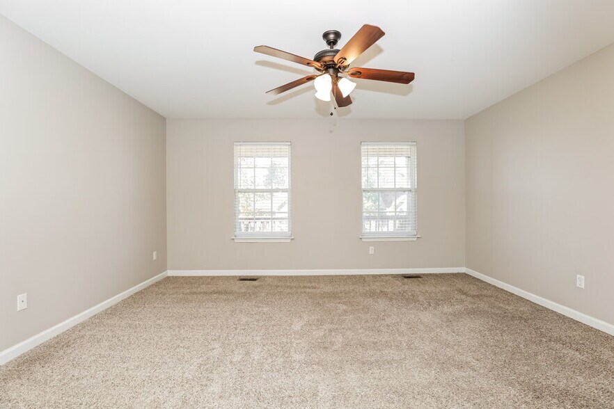 Building Photo - 2010 Slayton Dr